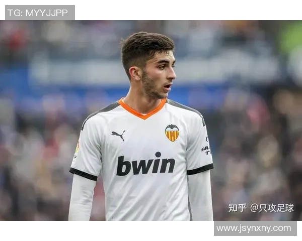 伊波罗与华伦西亚的激烈对决揭示西甲新赛季的竞争格局与球队实力对比 伊波罗与华伦西亚的激烈对决揭示西甲新赛季的竞争格局与球队实力对比