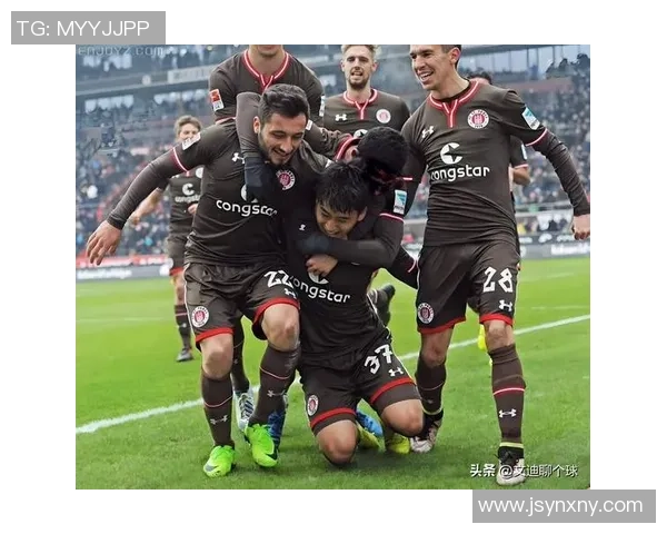 名古屋鲸与山口对决展现足球魅力激烈竞争引人瞩目 名古屋鲸与山口对决展现足球魅力激烈竞争引人瞩目