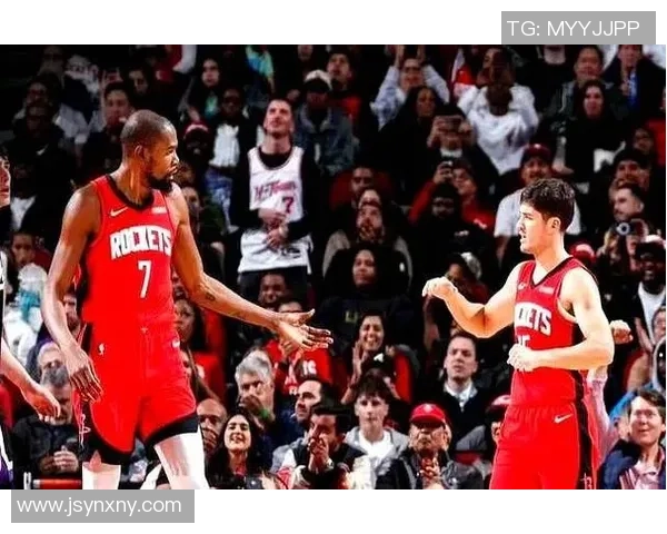 火箭队与猛龙队激战正酣NBA直播精彩瞬间回顾与分析 火箭队与猛龙队激战正酣NBA直播精彩瞬间回顾与分析