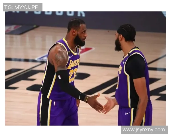 莫里斯与戴维斯的巅峰对决谁将赢得最终胜利与荣耀