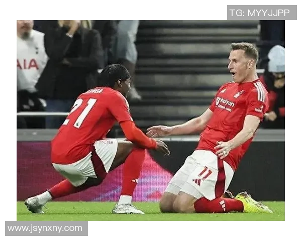 诺维奇主场迎战布伦特福德谁能在英超赛场上笑到最后